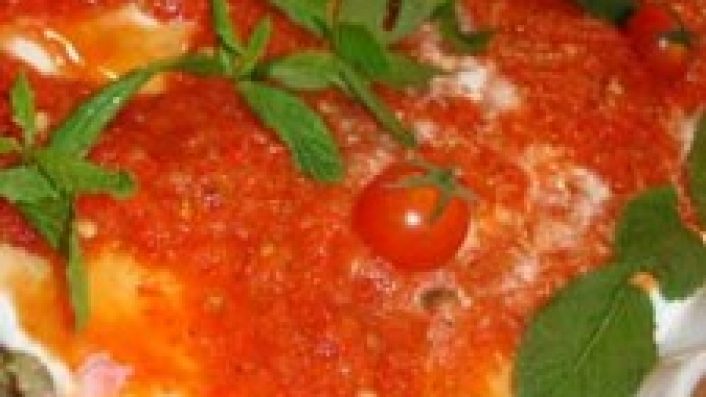 Ekmekli Sebze Salatası