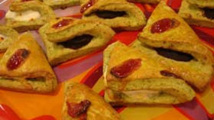Ezmeli Üçgen Börek