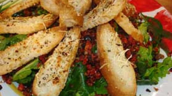 Ispanaklı Salata