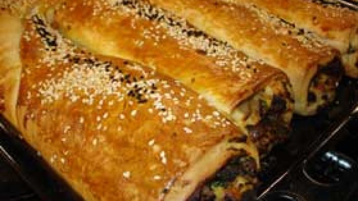 Kıymalı Kol Böreği, Kıymalı Kol Böreği Tarifi, Resimli Oktay Usta