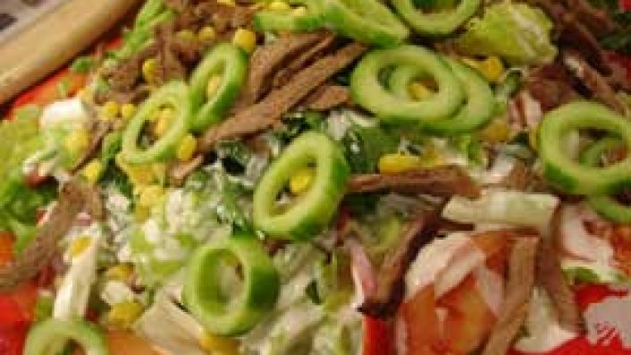 Krem Beyaz Soslu Biftek Salatası